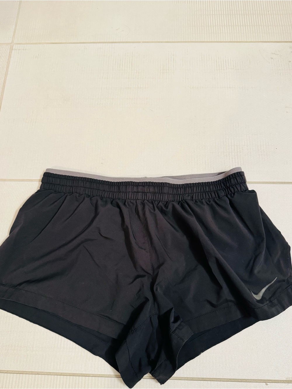 nike dri-fit short, size xs